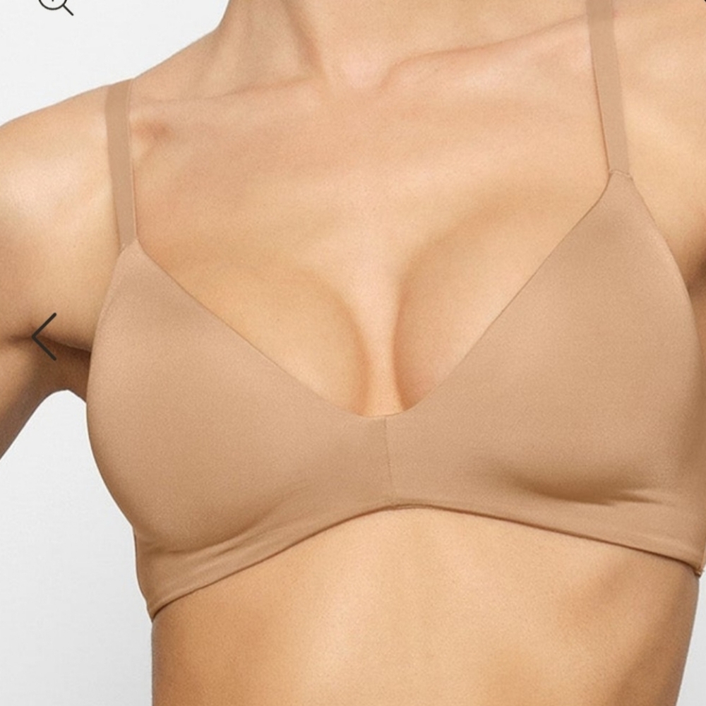 SKIMS. T-SHIRT DEMI BRA Neutral Tone Bras - Picture 1 of 8